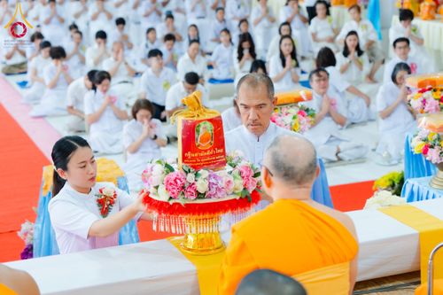 ภาพ No.174007:พิธีทอดกฐิน ศูนย์เบญจธรรม จ.ปทุมธานี ในโครงการกฐินสามัคคีทั่วไทย 30,000 วัด บูชาธรรม 80 ปี หลวงพ่อธัมมชโย โดยคณะศิษยานุศิษย์วัดพระธรรมกาย วันที่ 11 พฤศจิกายน พ.ศ. 2567