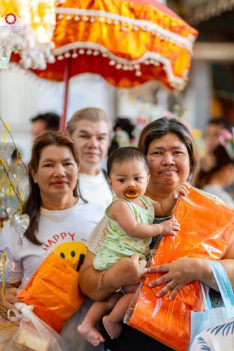 ภาพ No.167044:พิธีทอดกฐิน ณ วัดอัยยิการาม จ.ปทุมธานี ในโครงการกฐินสามัคคีทั่วไทย 30,000 วัด บูชาธรรม 80 ปี หลวงพ่อธัมมชโย โดยคณะศิษยานุศิษย์วัดพระธรรมกาย วันที่ 23 ตุลาคม พ.ศ. 2567