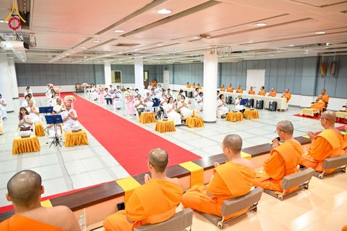 ภาพ No.229043:วันอาทิตย์ที่ 15 มิถุนายน พ.ศ. 2568 พิธีทอดผ้าป่าทุนพัฒนาพระมหาเปรียญ และทุนเผยแผ่พระพุทธศาสนาไปทั่วโลก ณ ห้องสัมมนา SPD สภาธรรมกายสากล วัดพระธรรมกาย