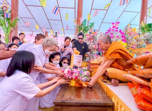 ภาพ No.95129:พิธีทอดกฐินสามัคคีทั่วไทย 5,000 วัด ณ วัดแสวงสามัคคีธรรม จ.ปทุมธานี วันที่ 18 พฤศจิกายน พ.ศ. 2566