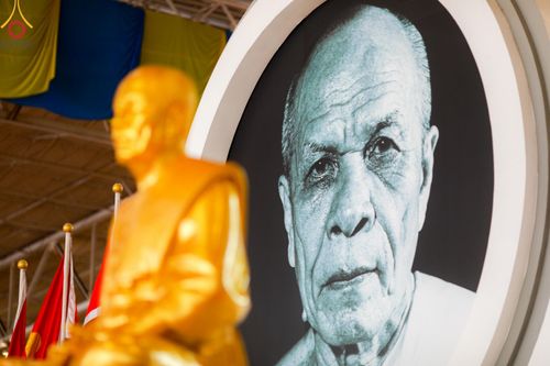 ภาพ No.154481:พิธีทอดผ้าป่าสมทบกฐินวัดพระธรรมกาย และสมทบกฐิน 30,000 วัดทั่วไทย ครั้งที่ 2 ณ สภาธรรมกายสากล วัดพระธรรมกาย วันอังคารที่ 17 กันยายน พ.ศ. 2567