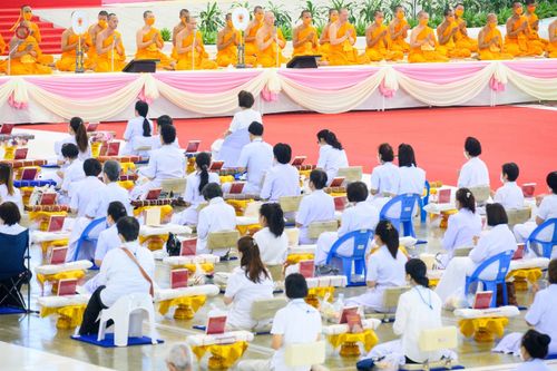 ภาพ No.80503:พิธีถวายทุนสนับสนุนการสร้าง พระไตรปิฎกฉบับธรรมชัย วันเสาร์ที่ 29 เมษายน พ.ศ. 2566 ณ สภาธรรมกายสากล วัดพระธรรมกาย