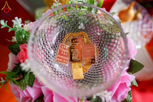 ภาพ No.255453:วันที่ 13 ตุลาคม พ.ศ. 2568 พิธีบรรจุพระบรมสารีริกธาตุ ผูกผ้า 7 สี เพื่อความเป็นสิริมงคล  และ ยกช่อฟ้า ประดิษฐานบนหลังคาอุโบสถวัดทุ่งเจริญธรรม ถวายบูชาธรรม 81 ปี หลวงพ่อธัมมชโย โดยคณะศิษยานุศิษย์ ณ วัดทุ่งเจริญธรรม อ.อมก๋อย จ.เชียงใหม่