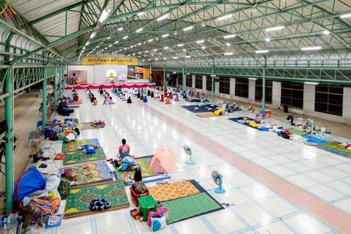 ภาพ No.235380:วันที่ 30-31 กรกฎาคม พ.ศ. 2568 วัดพระธรรมกาย มูลนิธิธรรมกาย ร่วมกับศูนย์ส่งเสริมศีลธรรมจังหวัดสุรินทร์ เปิดศูนย์พักพิงชั่วคราวเพื่อช่วยเหลือประชาชน ผู้อพยพจากเหตุปะทะกันตามแนวชายแดน ไทย-กัมพูชา ตั้งแต่วันที่ 24 กรกฎาคม พ.ศ.2568 เป็นต้นไป