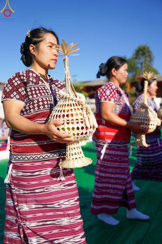 ภาพ No.125220:พิธีตักบาตรเนื่องในวันมาฆบูชา ณ สนามโรงเรียนบ้านนาเกียน  อำเภออมก๋อย จังหวัดเชียงใหม่ วันเสาร์ที่ ๒๔ กุมภาพันธ์ พ.ศ. ๒๕๖๗