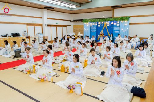 ภาพ No.220948:วันที่ 13 เมษายน พ.ศ. 2568 พิธีโปรยรัตนชาติปฐมเริ่มสถาปนาเจดีย์ และ พิธีเปิดหมู่บ้านปฏิบัติธรรม เพื่อการบรรลุธรรม ณ วัดป่าธรรมกายนานาชาติโทชิหงิ  ประเทศญี่ปุ่น