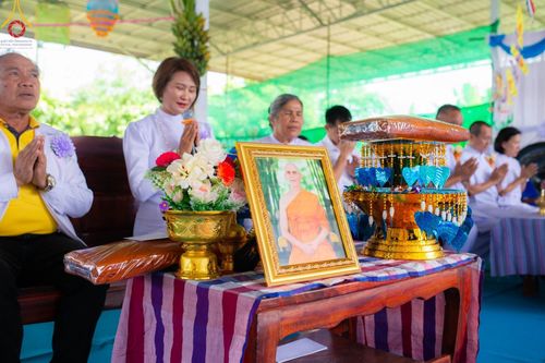 ภาพ No.165393:พิธีทอดกฐิน ณ วัดพุทธิสารโนนทอง อ.คอนสวรรค์ จ.ชัยภูมิ ในโครงการกฐินสามัคคีทั่วไทย 30,000 วัด บูชาธรรม 80 ปี หลวงพ่อธัมมชโย โดยคณะศิษยานุศิษย์วัดพระธรรมกาย วันที่ 21 ตุลาคม พ.ศ. 2567