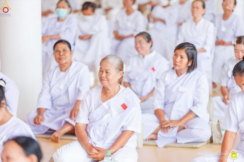 ภาพ No.248422:วันที่ 26-28 กันยายน พ.ศ. 2568 โครงการอบรมอุบาสกแก้ว อุบาสิกาแก้ว รุ่นที่ 3 ผู้แทนทอดกฐินสามัคคีทั่วไทย 30,000 วัด บูชาธรรม 81 ปี หลวงพ่อธัมมชโย ณ ศูนย์ปฏิบัติธรรมสวนผึ้ง จ.ราชบุรี