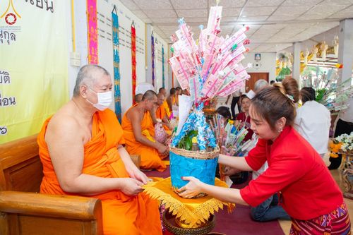 ภาพ No.99182:พิธีทอดกฐินสามัคคีทั่วไทย 5,000 วัด   ณ วัดศรีดงเย็น อ.ทุ่งหัวช้าง จ.ลำพูน วันที่ 22 พฤศจิกายน พ.ศ. 2566