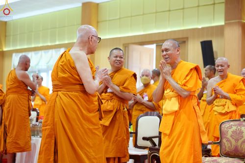 ภาพ No.89739:พิธีวางแผ่นจารึกชื่อ เพื่อนำไปประดิษฐานไว้ในฐานองค์พระประธาน เนื่องในโอกาสครบรอบ 10 ปี ศูนย์ปฏิบัติธรรมนครราชสีมา วันอาทิตย์ที่ 24 กันยายน พ.ศ. 2566