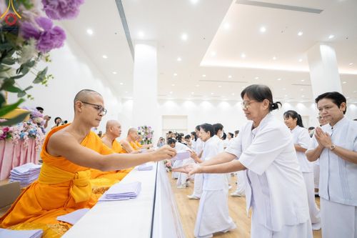 ภาพ No.157336:โครงการ อุบาสกแก้ว อุบาสิกาแก้ว รุ่นที่ 3 ตัวแทนทอดกฐินสามัคคีทั่วไทย 30,000 วัด บูชาธรรม 80 ปี หลวงพ่อธัมมชโย ระหว่างวันที่ 19-22 กันยายน พ.ศ. 2567 โซนกรุงเทพฯ-สมุทรปราการ ณ อาคาร 115 ปี คุณยายอาจารย์ฯ วัดพระธรรมกาย