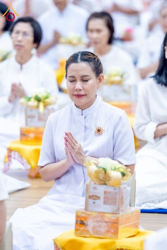 ภาพ No.239550:วันอาทิตย์ที่ 17 สิงหาคม พ.ศ. 2568 พิธีถวายคิลานเภสัช และอุปกรณ์ทางการแพทย์ แด่คณะสงฆ์ เนื่องในวันธรรมชัย ณ ห้องแก้วสารพัดนึก 2 สภาธรรมกายสากล วัดพระธรรมกาย