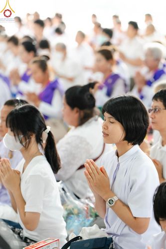 ภาพ No.145714:พิธีตักบาตรฉลองพระใหม่ รุ่นเข้าพรรษา ณ วิหารคด วัดพระธรรมกาย วันเสาร์ที่ 20 กรกฎาคม พ.ศ. 2567