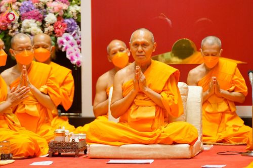 ภาพ No.62095:พิธีอุปสมบทในโครงการอุปสมบทหมู่ บูชาธรรมหลวงพ่อธัมมชโย พ.ศ.2567 ณ อุโบสถ วัดพระธรรมกาย จ.ปทุมธานี วันที่ 13-15 เมษายน พ.ศ. 2567