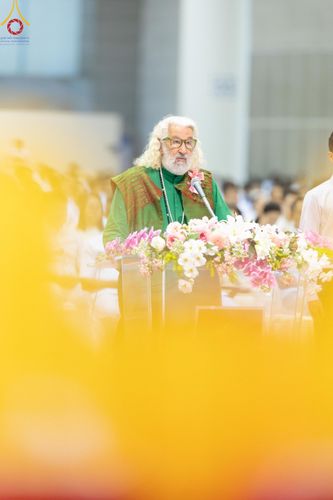 ภาพ No.124622:พิธีมอบโล่วัชรเกียรติยศ โครงการตอบปัญหาศีลธรรมเพื่อสันติภาพโลก (World-PEC) ต่างประเทศ ครั้งที่ 17 ณ ห้องแก้วสารพัดนึก 1 วัดพระธรรมกาย ในวันมาฆบูชา เสาร์ที่ 24 กุมภาพันธ์ พ.ศ. 2567