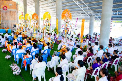 ภาพ No.179327:พิธีทอดกฐิน ณ ธุดงคสถานลำพูน อำเภอบ้านโฮ่ง จังหวัดลำพูน ในโครงการกฐินสามัคคีทั่วไทย 30,000 วัด บูชาธรรม 80 ปี หลวงพ่อธัมมชโย โดยคณะศิษยานุศิษย์วัดพระธรรมกาย วันที่ 15 พฤศจิกายน พ.ศ. 2567