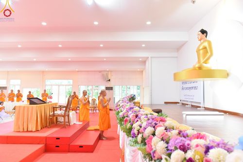 ภาพ No.149564:พิธีทอดผ้าป่ามหามงคล เพื่องานพระพุทธศาสนา , พิธีเจริญพระพุทธมนต์ และพิธีถวายสังฆทานแด่คณะสงฆ์ เนื่องในวันธรรมชัย 56 พรรษา น้อมบูชาธรรมหลวงพ่อธัมมชโย ณ ธรรมอุทยานบ้านแป้ง จ.สิงห์บุรี วันเสาร์ที่ 24 สิงหาคม พ.ศ. 2567