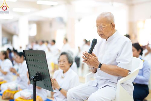 ภาพ No.101119:พิธีอุปสมบทหมู่ ในโครงการอุปสมบทบูชาธรรม มหาปูชนียาจารย์ พ.ศ. 2566 ณ วัดท่าเกวียน อำเภอพนมสารคาม จังหวัดฉะเชิงเทรา วันที่ 5 ธันวาคม พ.ศ. 2566