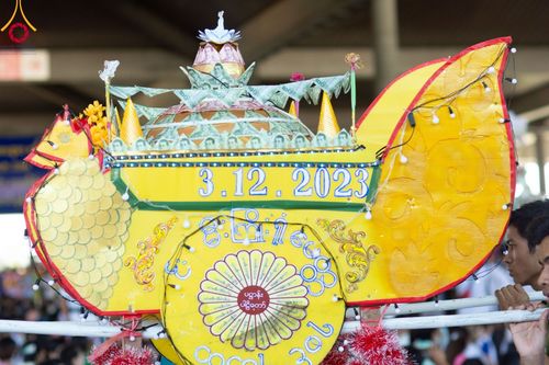 ภาพ No.100023:พิธีทอดผ้าป่า เมียนมาร์ และพิธีสวดธรรมจักร ครั้งที่ 5 ประจำปี พ.ศ. 2566 วันอาทิตย์ที่ 3 ธันวาคม พ.ศ. 2566