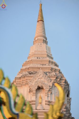 ภาพ No.201283:พระธรรมยาตราปฏิบัติธรรม และถ่ายภาพหมู่ประวัติศาสตร์ ณ อาคารธรรมยาตรา กตัญญูบูชามหาปูชนียาจารย์  ตรงข้ามวัดปากน้ำภาษีเจริญ จ.กรุงเทพมหานคร ในโครงการธรรมยาตรา กตัญญูบูชา มหาปูชนียาจารย์ พระมงคลเทพมุนี(สด จนฺทสโร) พระผู้ปราบมาร อนุสรณ์สถาน 7 แห่ง ปีที่ 13
