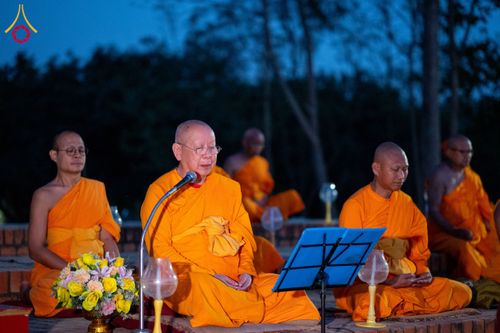 ภาพ No.130604:พิธีจุดโคมประทีปถวายเป็นพุทธบูชา ในโครงการบรรพชา 1,250 รูป ณ มหาวิหารมายาเทวี แดนประสูติ สวนลุมพินี ประเทศเนปาล วันที่ 9 มีนาคม พ.ศ. 2567