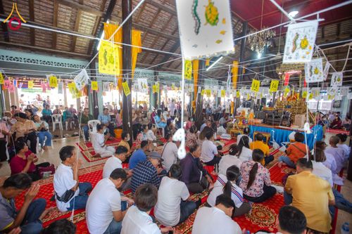 ภาพ No.169992:พิธีทอดกฐิน ณ วัดเขาสมอระบัง จ.เพชรบุรี ในโครงการกฐินสามัคคีทั่วไทย 30,000 วัด บูชาธรรม 80 ปี หลวงพ่อธัมมชโย โดยคณะศิษยานุศิษย์วัดพระธรรมกาย วันที่ 26 ตุลาคม พ.ศ. 2567