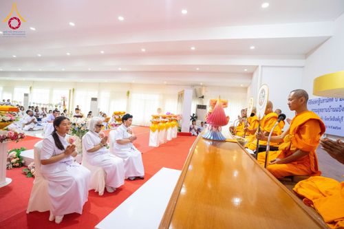 ภาพ No.174777:พิธีทอดกฐินสามัคคี ธรรมอุทยานบ้านแป้ง อำเภอพรหมบุรี จังหวัดสิงห์บุรี ในโครงการกฐินสามัคคีทั่วไทย 30,000 วัด บูชาธรรม 80 ปี หลวงพ่อธัมมชโย โดยคณะศิษยานุศิษย์วัดพระธรรมกาย วันที่ 26 ตุลาคม พ.ศ. 2567