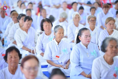 ภาพ No.174212:พิธีทอดกฐินสามัคคีสร้างทุกสิ่ง ปีที่ 8 ณ ธุดงคสถานอำนาจเจริญ ในโครงการกฐินสามัคคีทั่วไทย 30,000 วัด บูชาธรรม 80 ปี หลวงพ่อธัมมชโย โดยคณะศิษยานุศิษย์วัดพระธรรมกาย วันที่ 10 พฤศจิกายน พ.ศ. 2567