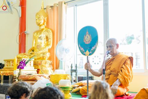 ภาพ No.170192:พิธีทอดกฐิน ณ วัดผาสุการาม อ.บางเลน จ.นครปฐม ในโครงการกฐินสามัคคีทั่วไทย 30,000 วัด บูชาธรรม 80 ปี หลวงพ่อธัมมชโย โดยคณะศิษยานุศิษย์วัดพระธรรมกาย วันที่ 26 ตุลาคม พ.ศ. 2567