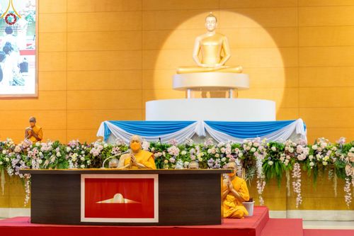 ภาพ No.88249:พิธีทอดผ้าป่าถวายทุนการศึกษาพระภิกษุสามเณรทั่วโลก, มอบโล่ผู้อุปถัมภ์มหาวิทยาลัยฯ ในวันครบรอบสถาปนา 20 ปี มหาวิทยาลัยธรรมกายแคลิฟอร์เนีย (DOU), พิธีถวายมหาสังฆทาน 108 รูป บูชาธรรมมหาปูชนียาจารย์ วันเสาร์ที่ 16 กันยายน พ.ศ. 2566 ณ ห้องแก้วสารพัดนึก1 วัดพระ