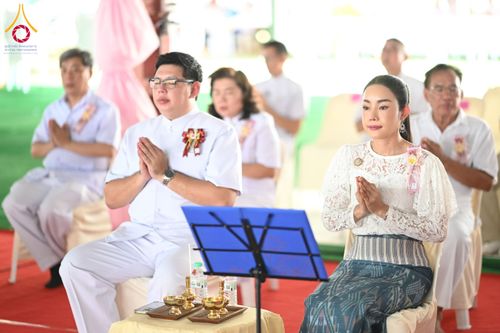 ภาพ No.162020:พิธีทอดผ้าป่า ในวันออกพรรษา ณ พุทธอุทยานนานาชาติ จังหวัดหนองคาย วันพฤหัสบดีที่ 17 ตุลาคม พ.ศ. 2567