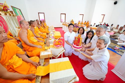 ภาพ No.175525:พิธีทอดกฐิน วัดดงดินแดง อ.อมก๋อย จ.เชียงใหม่ ในโครงการกฐินสามัคคีทั่วไทย 30,000 วัด บูชาธรรม 80 ปี หลวงพ่อธัมมชโย โดยคณะศิษยานุศิษย์วัดพระธรรมกาย วันที่ 9 พฤศจิกายน พ.ศ. 2567