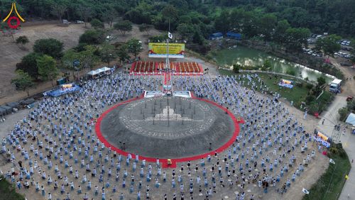 ภาพ No.275068:วันอาทิตย์ที่ 30 พฤศจิกายน พ.ศ. 2568 พิธีตอกเสาเข็ม "สร้างองค์พระเจดีย์เพื่อสร้างสันติภาพโลก" ต้นสุดท้าย ณ ศูนย์ปฏิบัติธรรมระยอง (บ้านช่องลม)