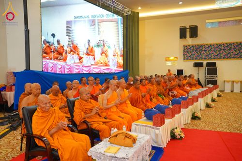 ภาพ No.173842:พิธีทอดกฐิน วัดภาวนาปีนัง ประเทศมาเลเซีย วันที่ 31 ตุลาคม พ.ศ. 2567