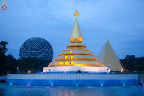 ภาพ No.156646:พิธีบรรพชาอุปสมบท ธรรมทายาท โครงการอุปสมบทหมู่บูชาธรรมครบรอบ 107 ปี วันครูผู้ค้นพบวิชชาธรรมกาย ณ โบสถ์พระไตรปิฏก วัดพระธรรมกาย วันเสาร์ที่ 14 กันยายน พ.ศ. 2567
