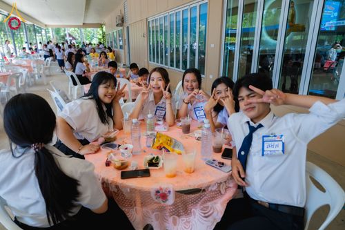 ภาพ No.183107:วันรวมพลังเด็กดี V-Star ผู้นำฟื้นฟูศีลธรรมโลก ณ ธุดงคสถานชลบุรี อ.ศรีราชา จ.ชลบุรี  ในวันเสาร์ที่ 16 พฤศจิกายน 2567