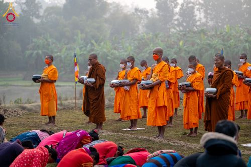 ภาพ No.130955:Photo Story ปฐมบรรพชาชาวพุทธมาร์มา Episode 4/5 วันที่ 13 กุมภาพันธ์พ.ศ. 2567 ณ วัดธัมจักร อรัญกุฏิ บังกลาเทศ