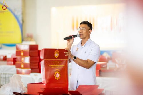 ภาพ No.210856:วันที่ 15 มีนาคม พ.ศ. 2568  บุญบรรจุกล่องไทยธรรม เพื่อถวายแด่พระสังฆาธิการ 40,000 กว่าวัดทั่วไทย ในวันคุ้มครองโลก 22 เมษายน พ.ศ. 2568