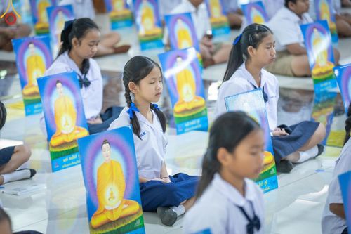 ภาพ No.186017:กิจกรรมวันรวมพลังเด็กดี V-Star ผู้นำฟื้นฟูศีลธรรมโลก จังหวัดแพร่ ณ ธุดงคสถานพรรัตนะแพร่ ต.แม่เกิ๋ง อ.วังชิ้น จังหวัดแพร่ วันที่ 23 ธันวาคม พ.ศ. 2567