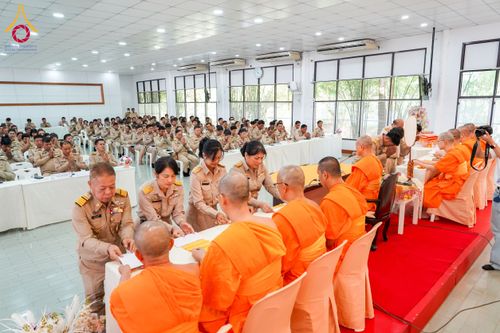 ภาพ No.176572:ชมรมกำนัน ผู้ใหญ่บ้านฯ อ.คลองหลวง ทอดผ้าป่าสมทบโครงการกฐินสามัคคีทั่วไทย 30,000 วัด วันที่ 4 พฤศจิกายน พ.ศ. 2567 ณ วัดพระธรรมกาย อ.คลองหลวง จ.ปทุมธานี