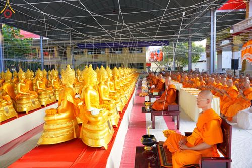 ภาพ No.186399:พิธีบรรจุพระบรมสารีริกธาตุ และพิธีพุทธาภิเษกองค์พระประธาน 150 องค์  ส่งประดิษฐาน ณ ดินแดนพุทธภูมิ อินเดีย-เนปาล ณ วัดประยูรธรรมาราม อ.ลำลูกกา จ.ปทุมธานี วันอาทิตย์ที่ 15 ธันวาคม พ.ศ. 2567