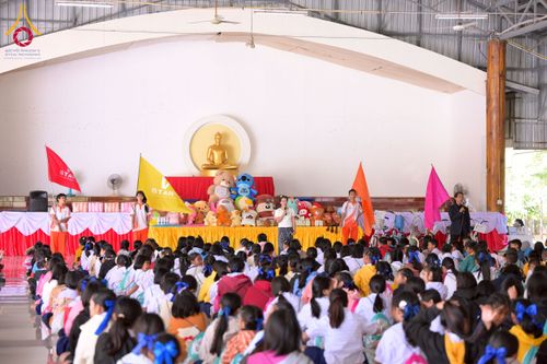 ภาพ No.274844:วันที่ 28 พฤศจิกายน พ.ศ. 2568 รวมพลังเด็กดี V-Star ผู้นำฟื้นฟูศีลธรรมโลก ประจำปี 2568 จังหวัดอุบลราชธานี ณ วัดป่าอุบลแก้ว อ.วารินชำราบ จ.อุบลราชธานี