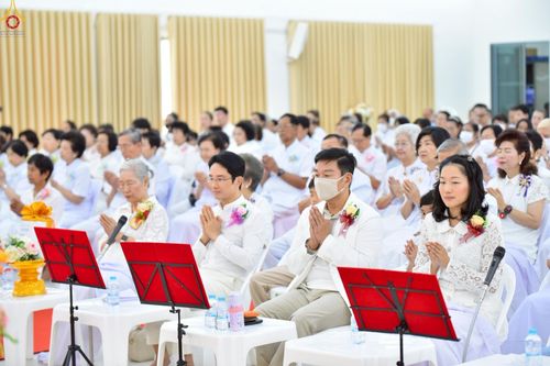 ภาพ No.230058:วันพฤหัสบดีที่ 26 มิถุนายน พ.ศ. 2568 พิธีทอดผ้าป่าฉลองอาคารชุดศูนย์ปฏิบัติธรรมน้ำใสใจสว่าง น้อมบูชาธรรมอายุวัฒนะมงคล 81 ปี หลวงพ่อธัมมชโย ณ ศูนย์ปฏิบัติธรรมน้ำใสใจสว่าง เขตบางกอกน้อย กรุงเทพมหานคร