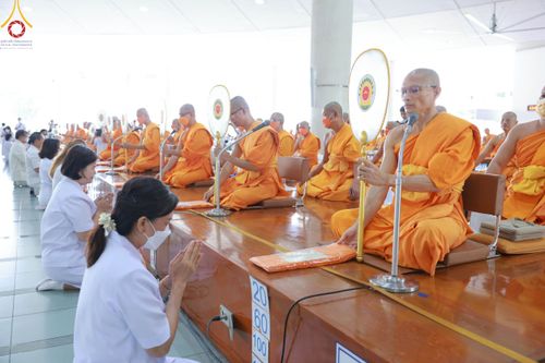 ภาพ No.91533:พิธีบุพเปตพลี ครั้งที่ 142 ร่วมอุทิศบุญแด่หมู่ญาติที่ล่วงลับไปแล้ว และสืบทอดอายุพระพุทธศาสนา วันอาทิตย์ที่ 29 ตุลาคม พ.ศ. 2566 (วันพระขึ้น 15 ค่ำ เดือน 11) ณ หอฉันคุณยายอาจารย์ฯ วัดพระธรรมกาย