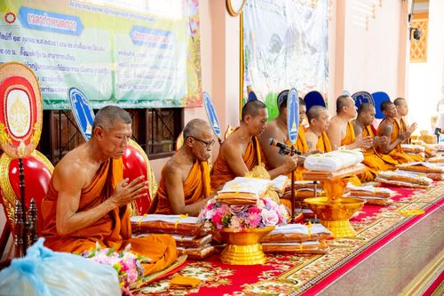 ภาพ No.258888:วันที่ 19 ตุลาคม พ.ศ. 2568 พิธีทอดกฐินสามัคคีทั่วไทย 30,000 วัด โดยคณะศิษยานุศิษย์ บูชาธรรม 81 ปี หลวงพ่อธัมมชโย ณ วัดเมตารางค์ อ.สามโคก จ.ปทุมธานี