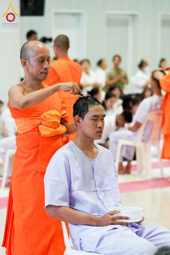 ภาพ No.216588:วันเสาร์ที่ 5 เมษายน พ.ศ. 2568 พิธีปลงผมธรรมทายาท โครงการบรรพชาอุปสมบทหมู่ธรรมทายาทอุดมศึกษารุ่น 52 ณ วัดพระธรรมกาย จ.ปทุมธานี