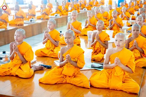 ภาพ No.213252:วันศุกร์ที่ 28 มีนาคม พ.ศ. 2568 (วันพระ แรม 15 ค่ำ เดือน 4) พิธีบุพเปตพลี ครั้งที่ 161 ร่วมอุทิศบุญแด่หมู่ญาติที่ล่วงลับไปแล้ว และสืบทอดอายุพระพุทธศาสนา ณ หอฉันคุณยายอาจารย์ฯ วัดพระธรรมกาย