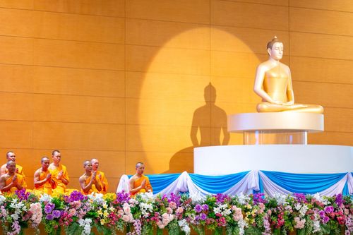 ภาพ No.159951:พิธีปฎิบัติธรรม , พิธีสักการะพระมงคลเทพมุนี (สด จนฺทสโร) พระผู้ปราบมาร ณ สภาธรรมกายสากล วัดพระธรรมกาย วันพฤหัสบดีที่ 10 ตุลาคม พ.ศ. 2567