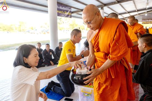 ภาพ No.123864:พิธีถวายสังฆทาน 323 วัด 4 จังหวัดชายแดนภาคใต้ ครั้งที่ 166 ณ ศูนย์ปฏิบัติธรรมภาคใต้ อ.บางกล่ำ จ.สงขลา วันเสาร์ที่ 17 กุมภาพันธ์ พ.ศ. 2567