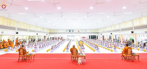 ภาพ No.184498:พิธีขอขมา มอบบาตรผ้าไตร บรรพชา อุปสมบท  ในโครงการอุปสมบทบูชาธรรมมหาปูชนียาจารย์ ณ วัดกลางพระอารามหลวง อ.เมืองบุรีรัมย์ จ.บุรีรัมย์ วันศุกร์ที่ 6 ธันวาคม พ.ศ. 2567